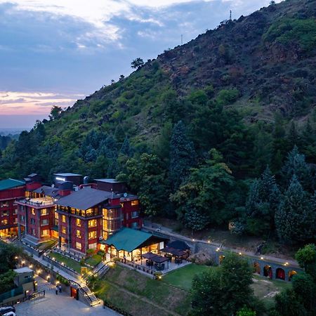 Golden Tulip Srinagar Ξενοδοχείο Εξωτερικό φωτογραφία