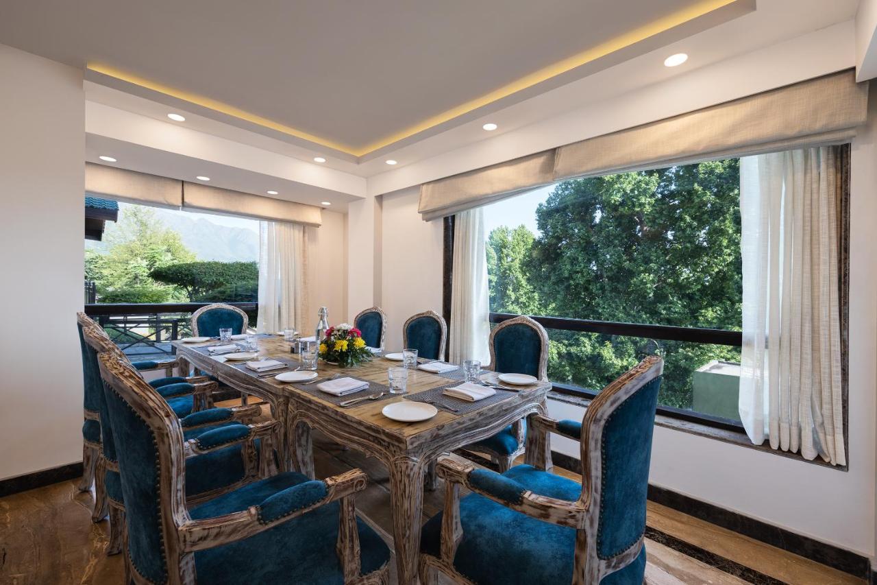 Golden Tulip Srinagar Ξενοδοχείο Εξωτερικό φωτογραφία