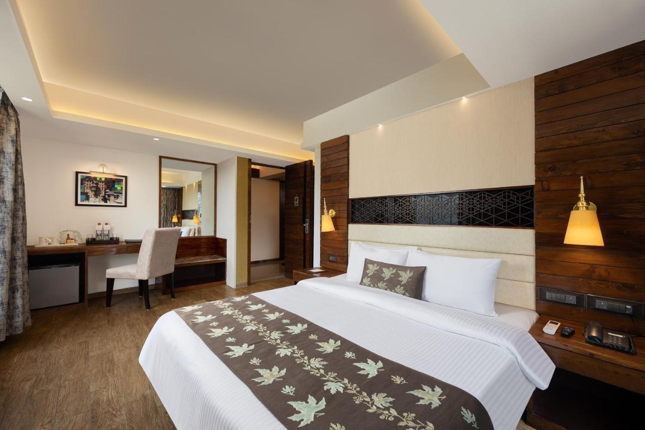 Golden Tulip Srinagar Ξενοδοχείο Εξωτερικό φωτογραφία