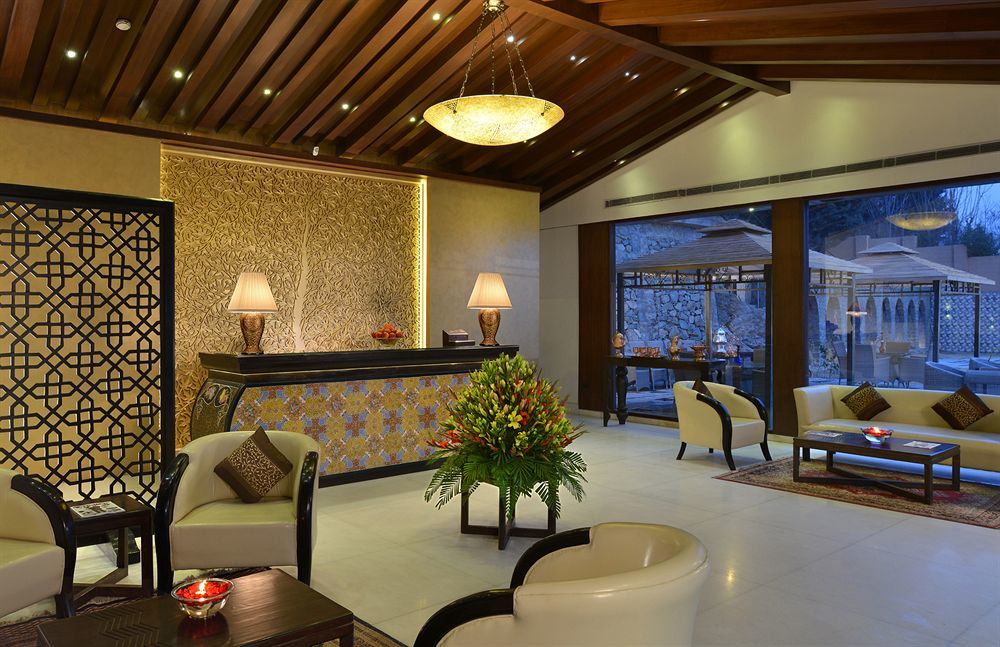 Golden Tulip Srinagar Ξενοδοχείο Εξωτερικό φωτογραφία