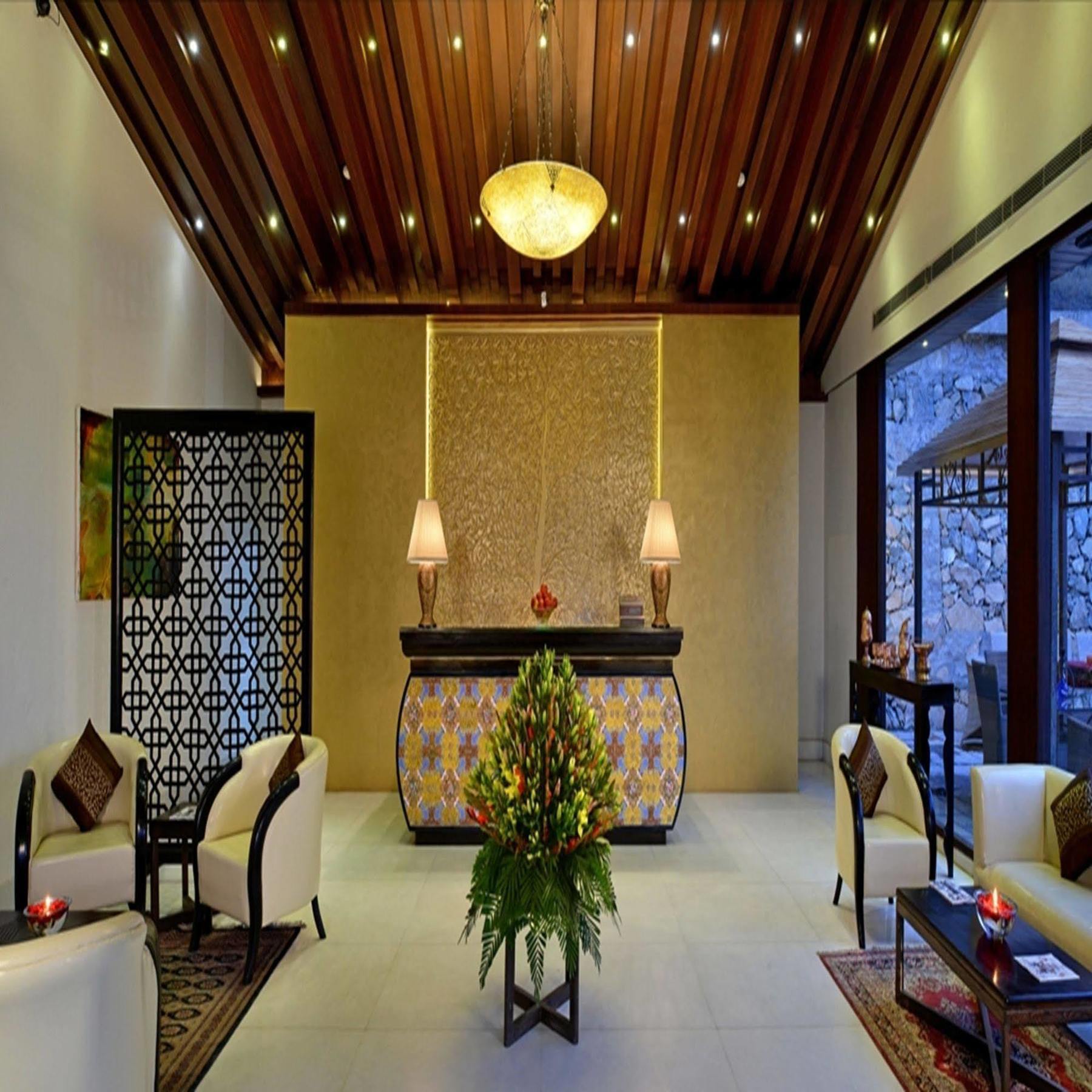 Golden Tulip Srinagar Ξενοδοχείο Εξωτερικό φωτογραφία